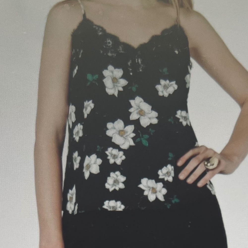 Women’s Bar III Floral Print Eyelash Lace Trim Camisole Size Medium